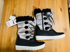 Pajar waterproof faux fur trim lace up snow winer boots black silver NWOB size 9