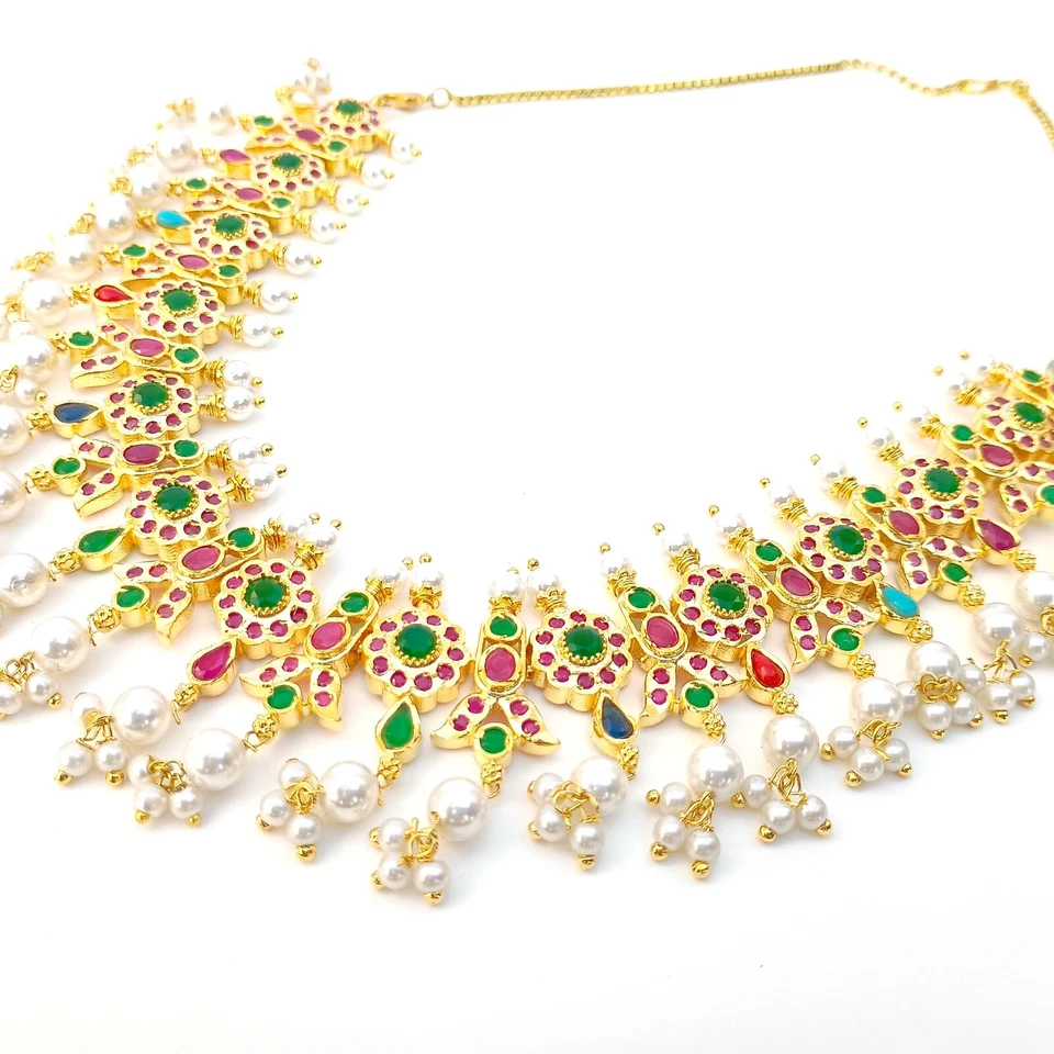 Lujoso collar gargantilla estilo Kundan floral chapado en oro con perlas Foto 4 de 4