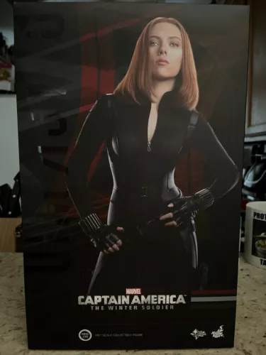 Figura HotToys MMS 239 BlackWidowCaptainAmerica 2 Scarlett Johansson Sellada/Nueva