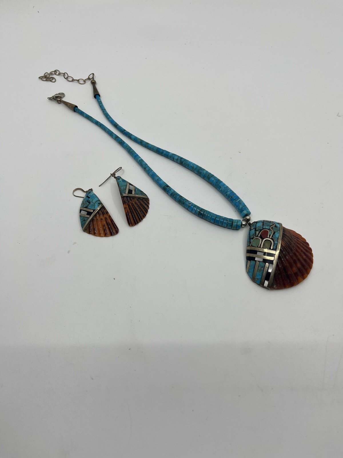 Turquoise Silver Inlay Decorated Shell Pendant Ne… - image 1