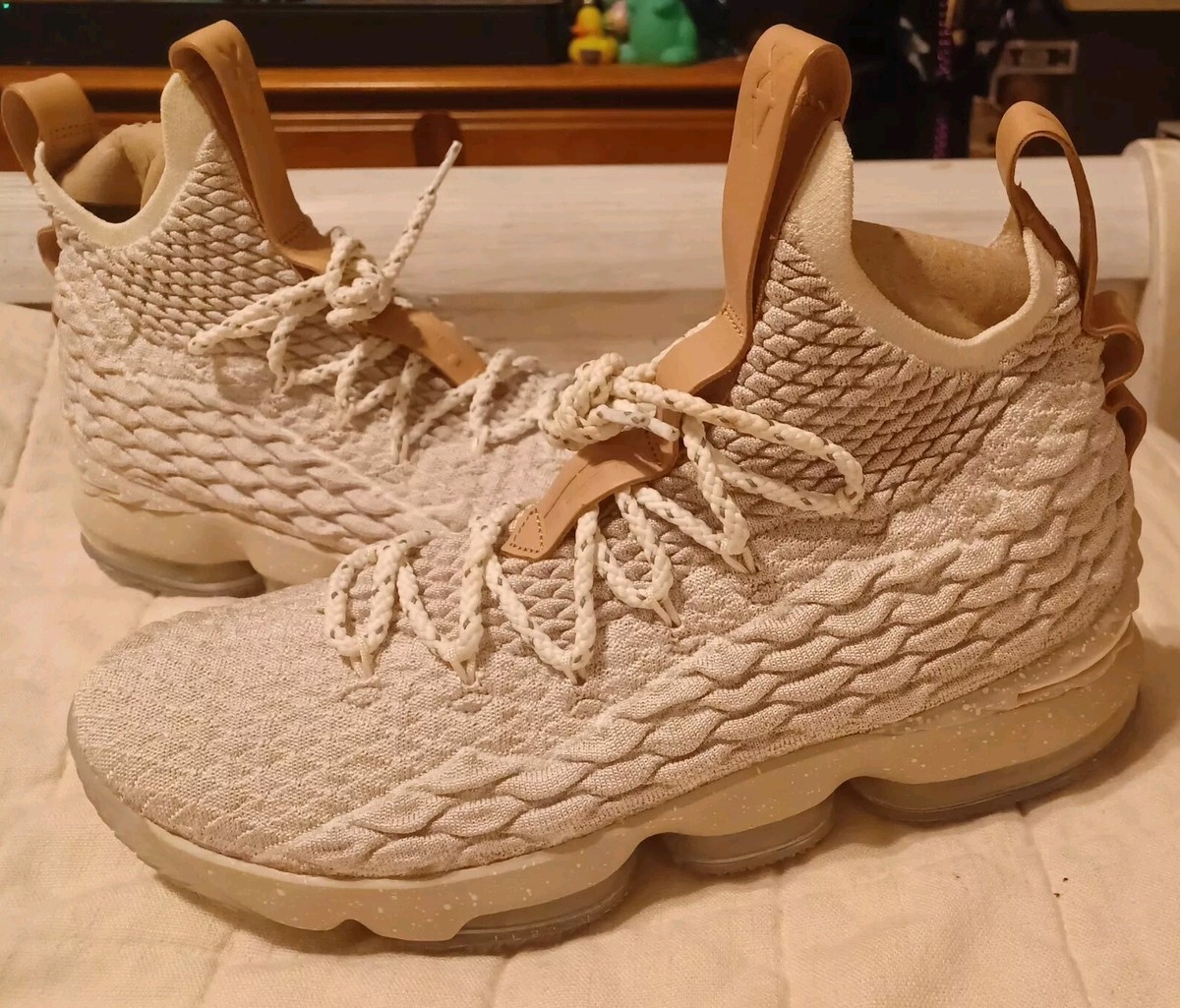 Size 10.5 - Nike LeBron 15 Ghost - 897648-200 | eBay