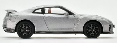 Tomica Limited Vintage Neo 1/64 Lv-N148B Nissan GT-R 2017 Model