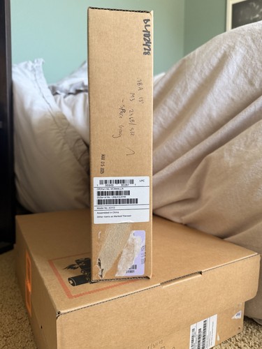 MacBook Air M3 13in 24GB/512GB -A3113- Space Gray- Brand New/Sealed box thumbnail 2