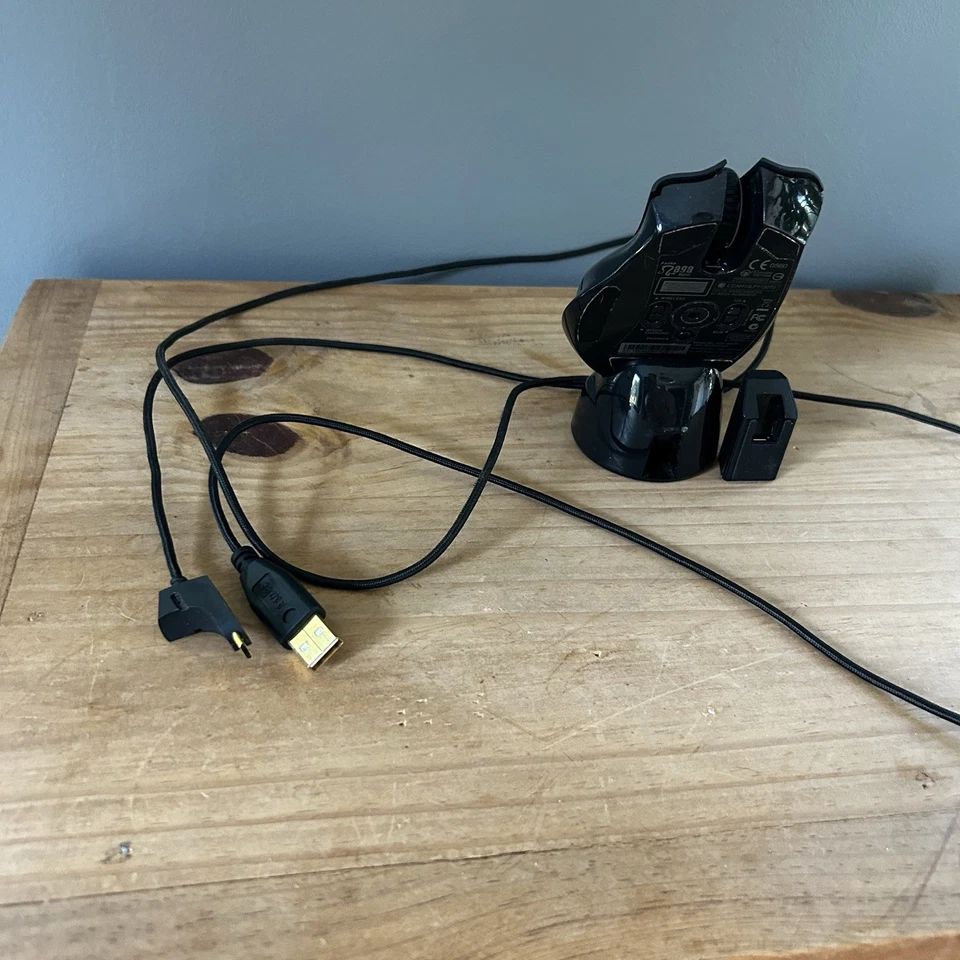 Razer Naga Epic Gaming Mouse RC30-005101 Laser USB Complete With Dongle - Image 3 of 4