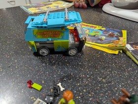 LEGO Scooby-Doo: Mystery Machine (75902) INCOMPLETE READ DESCRIPTION As-Is Read