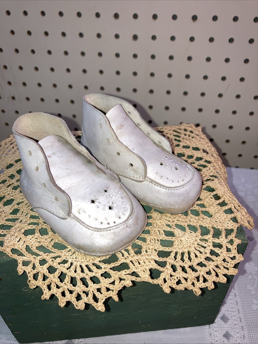 Pair of White Leather Baby Shoes, No Shoestrings, Circa 1950-1980