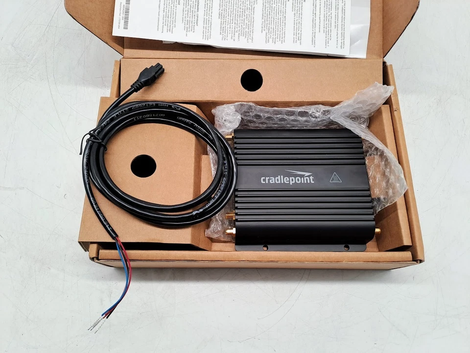 Cradlepoint MA1-0900600M-NNA 2 Port 1000 Mbps Wireless Router/No Antenna - Image 2 of 4