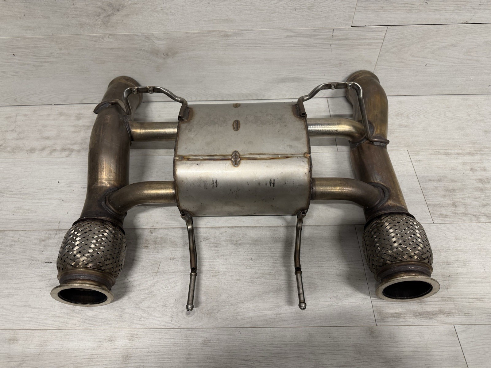2017-2022 MCLAREN 720S EXHAUST MUFFLER FLEX PIPE ASSEMBLY 14H0176CP.02 OEM A1
