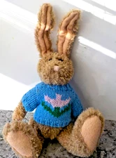 1998 Vintage Hugfun Int'l Inc. - Plush Bunny with Sweater