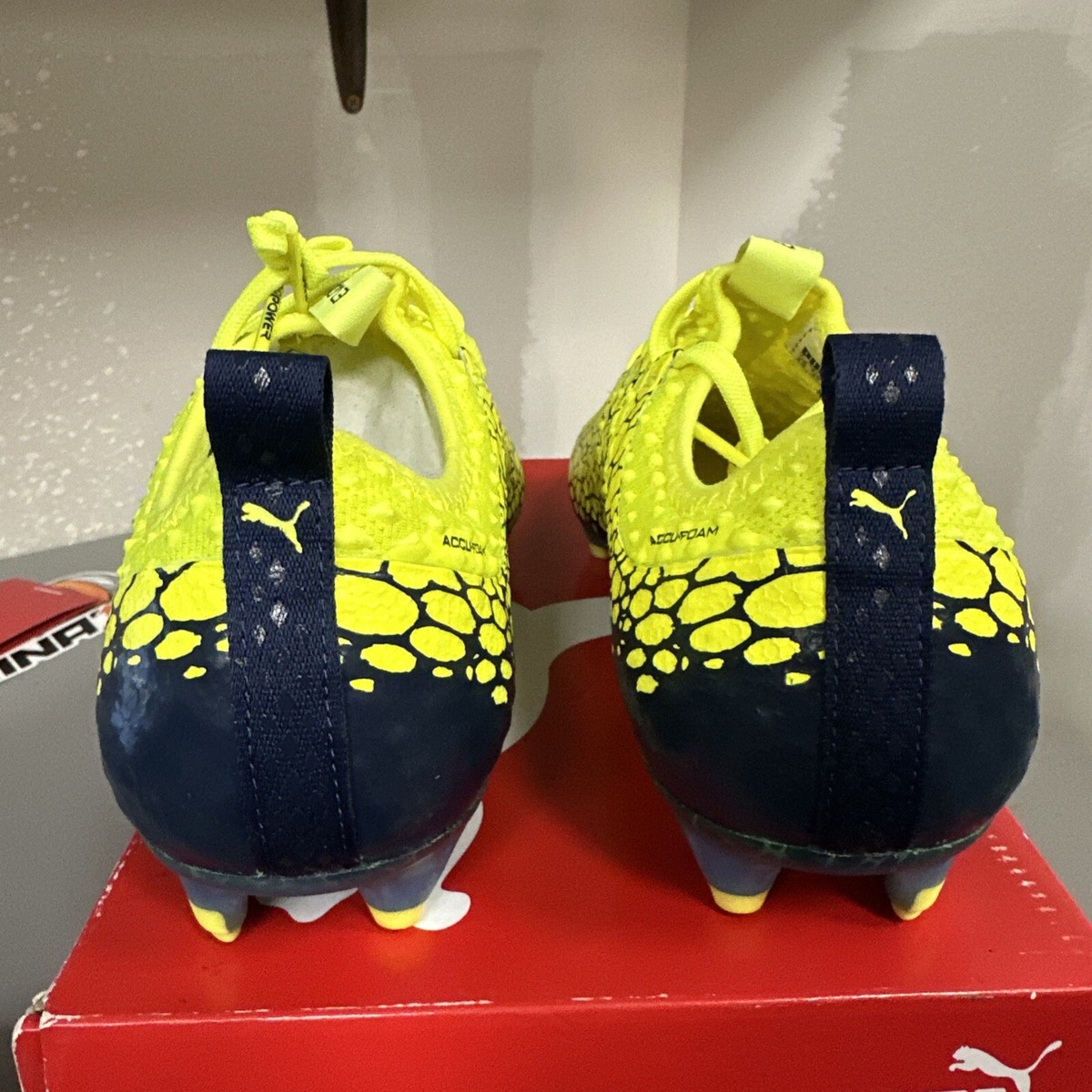 PUMA EVOPOWER VIGOR 1 GRAPHIC FG 104193 03 YELLOW SILVER SIZE 10