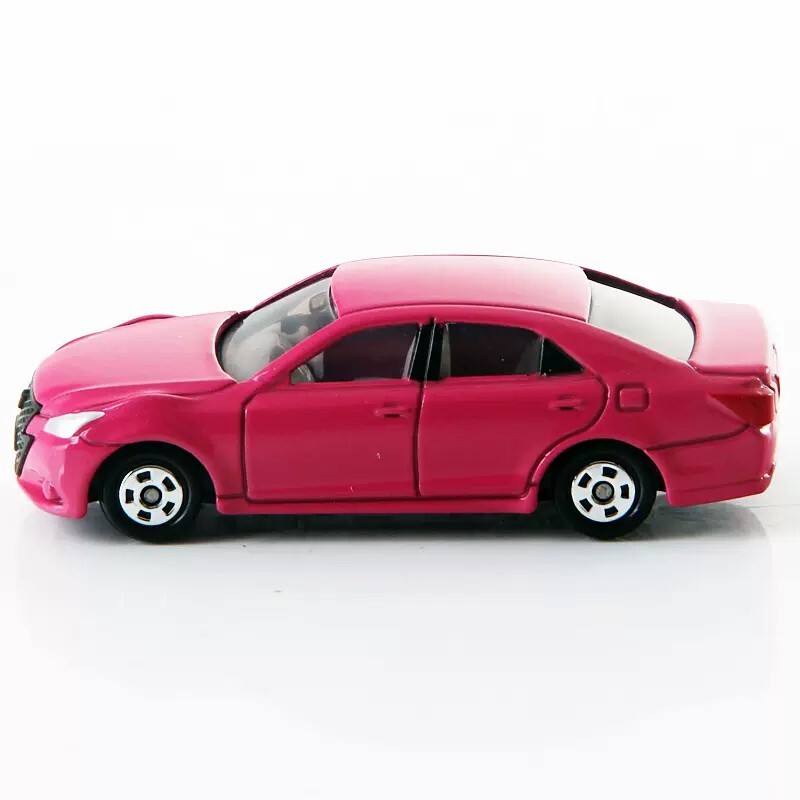 Takara Tomy Tomica 92 TOYOTA CROWN ATHLETE 1:66 Diecast Toy Car