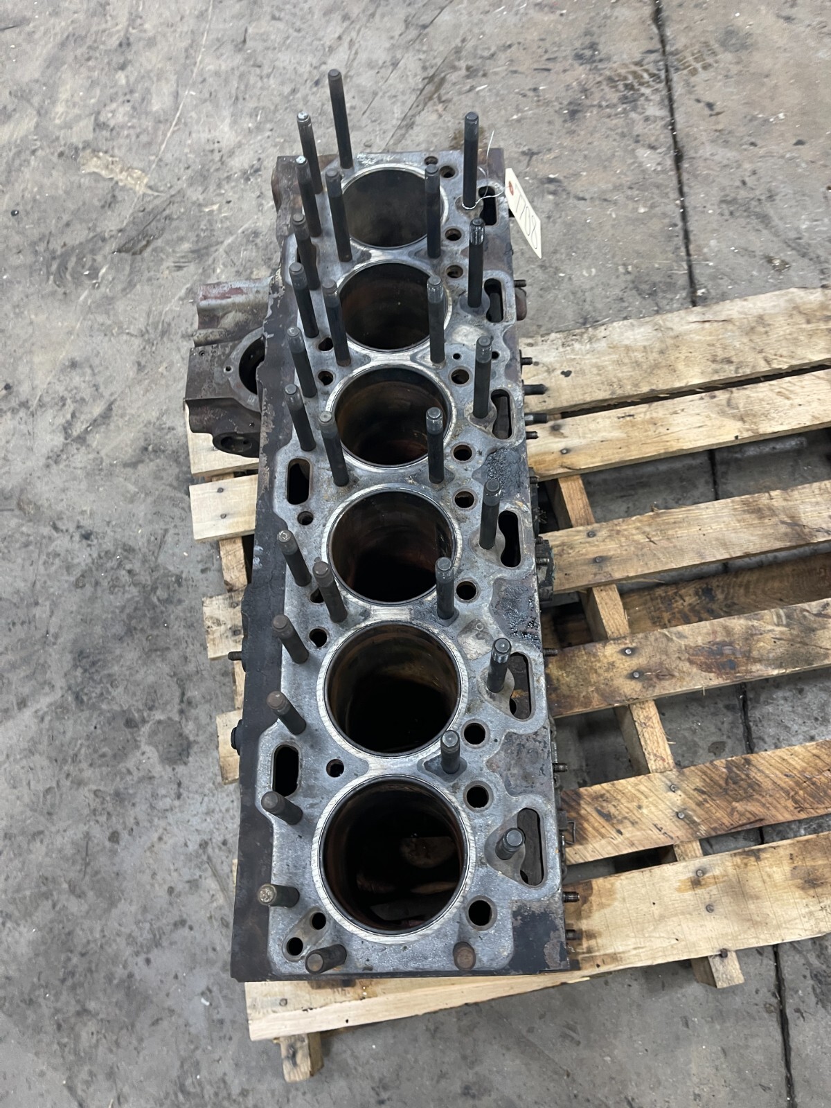 1970 Massey Ferguson MF 1100 Tractor Engine Block 37114820 Perkins 354 ...