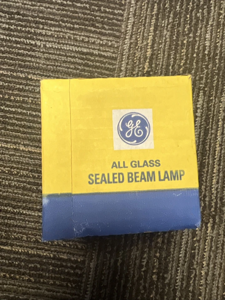 GE 12V Sealed Beam Bulb 50PAR36NSP Tractor Bulb Floodlight NOS - Image 3 of 4