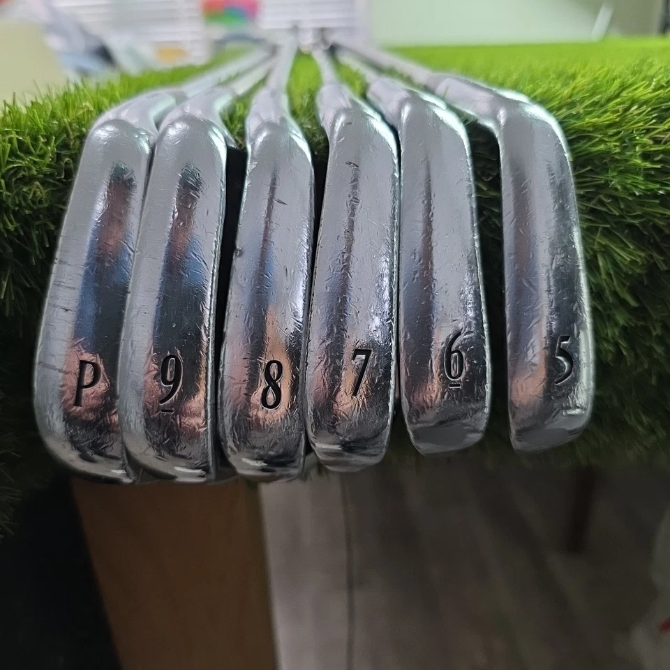 Srixon Z765 Iron Set 5-PW Project X 6.0 Stiff Flex Graphite Shafts - Image 4 of 4