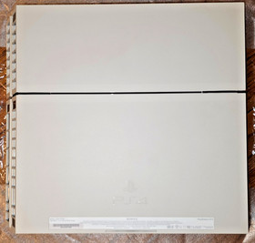 PlayStation 4 500GB Glacier White Console - Destiny Bundle + 2 Games. FW: 3.55