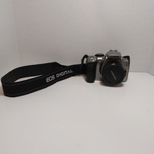 Canon EOS Digital Rebel / EOS 300D 6.3MP Digital AF SLR Camera - Silver