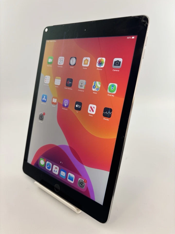 Apple iPad Air 2 A1567 Unlocked 16GB Space Grey 9.7" 8MP iPadOS Tablet Cracked - Image 3 of 4