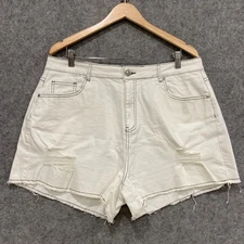 City Chic Denim Shorts Womens Size 18 Plus White Cut-Off Mid Rise Harley 16222