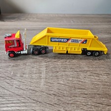 Hot Wheels Yellow United Feed And Grain Trailer With Vintage Semi Non Hot Wheels Hot Wheels Yellow United Feed And Grain Trailer With Vintage Semi Non Hot Wheels