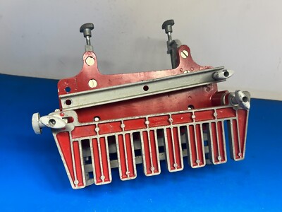 ORIGINAL VINTAGE ARCOY SCHWALBENSCHWANZ VORRICHTUNG FÜR HOLZBEARBEITUNG SCHUPPEN WERKSTATT MÖBEL  