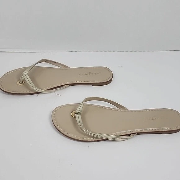 Sandalias planas de tanga Banana Republic doradas para mujer talla 9 Foto 4 de 4