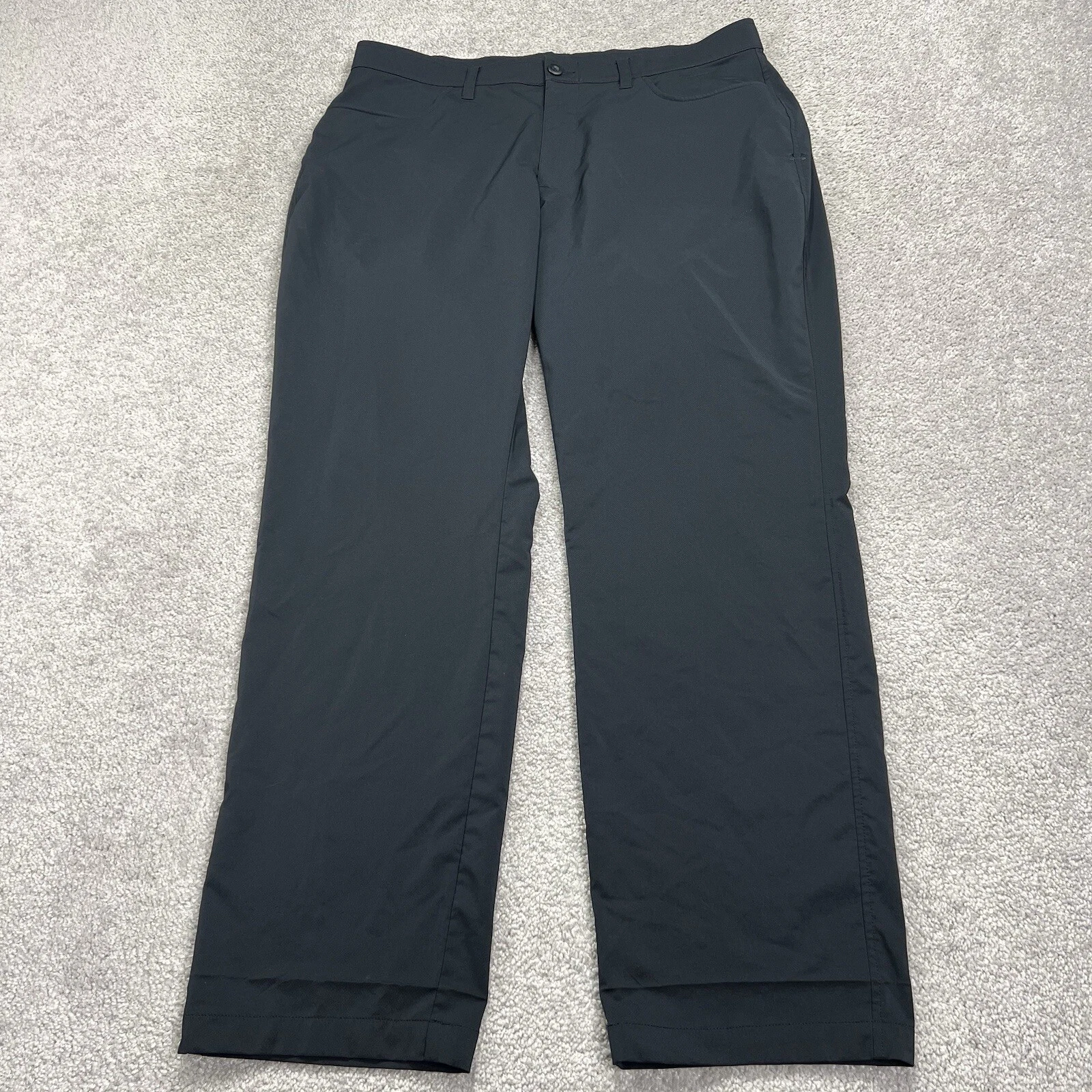 Under Armour Tech Pantaloni da Golf Uomo 38x32 Nero Vestibilità Larga Umidità Stoppino 1300198