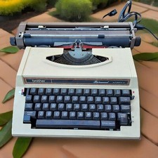 BROTHER PROFILE ELECTRIC 12 Typewriter with Plastic Carry Case for parts only thumbnail