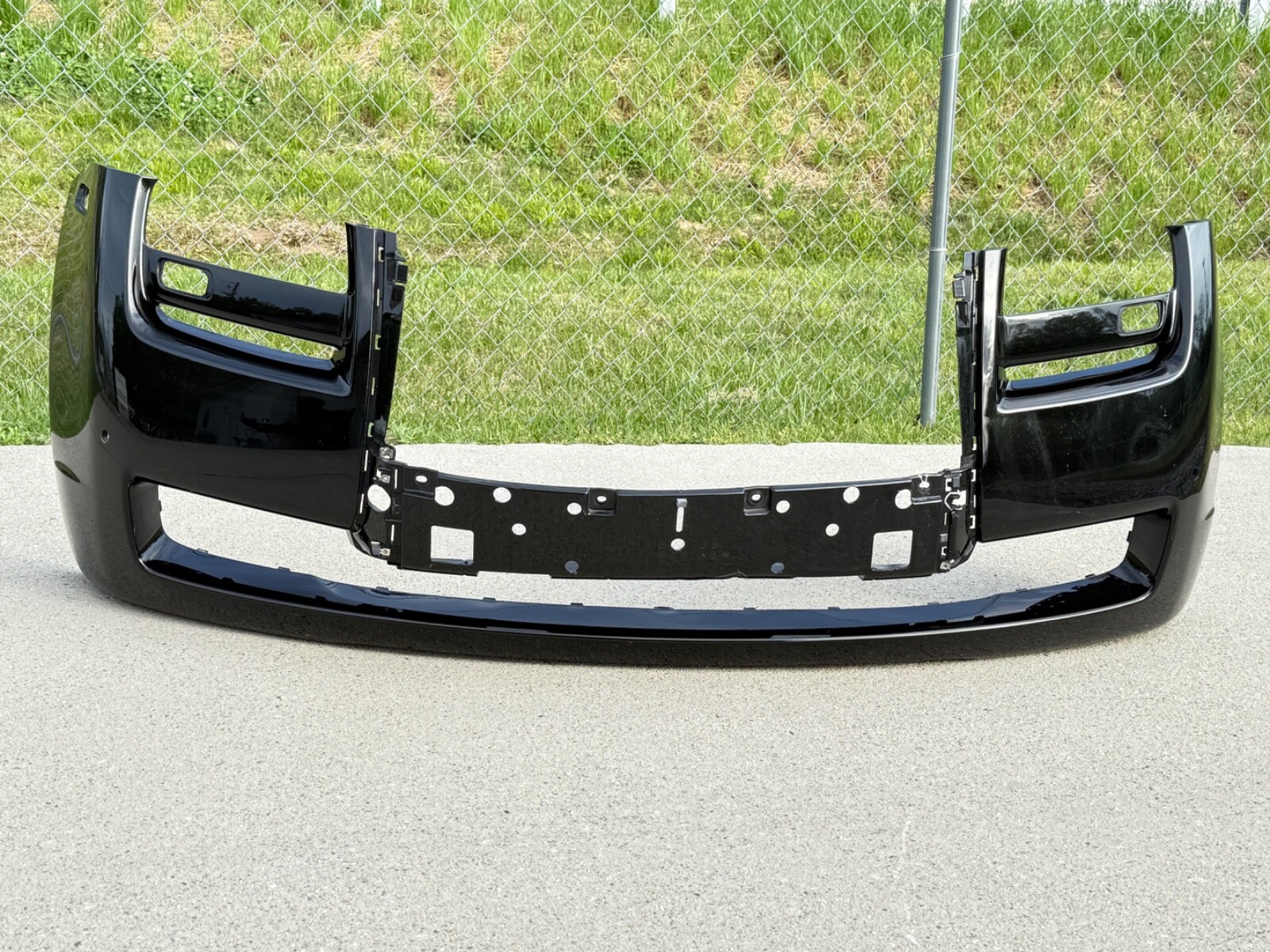 2010 - 2014 Rolls Royce Ghost Front Bumper OEM “ NO SHIPPING “ 51117198862