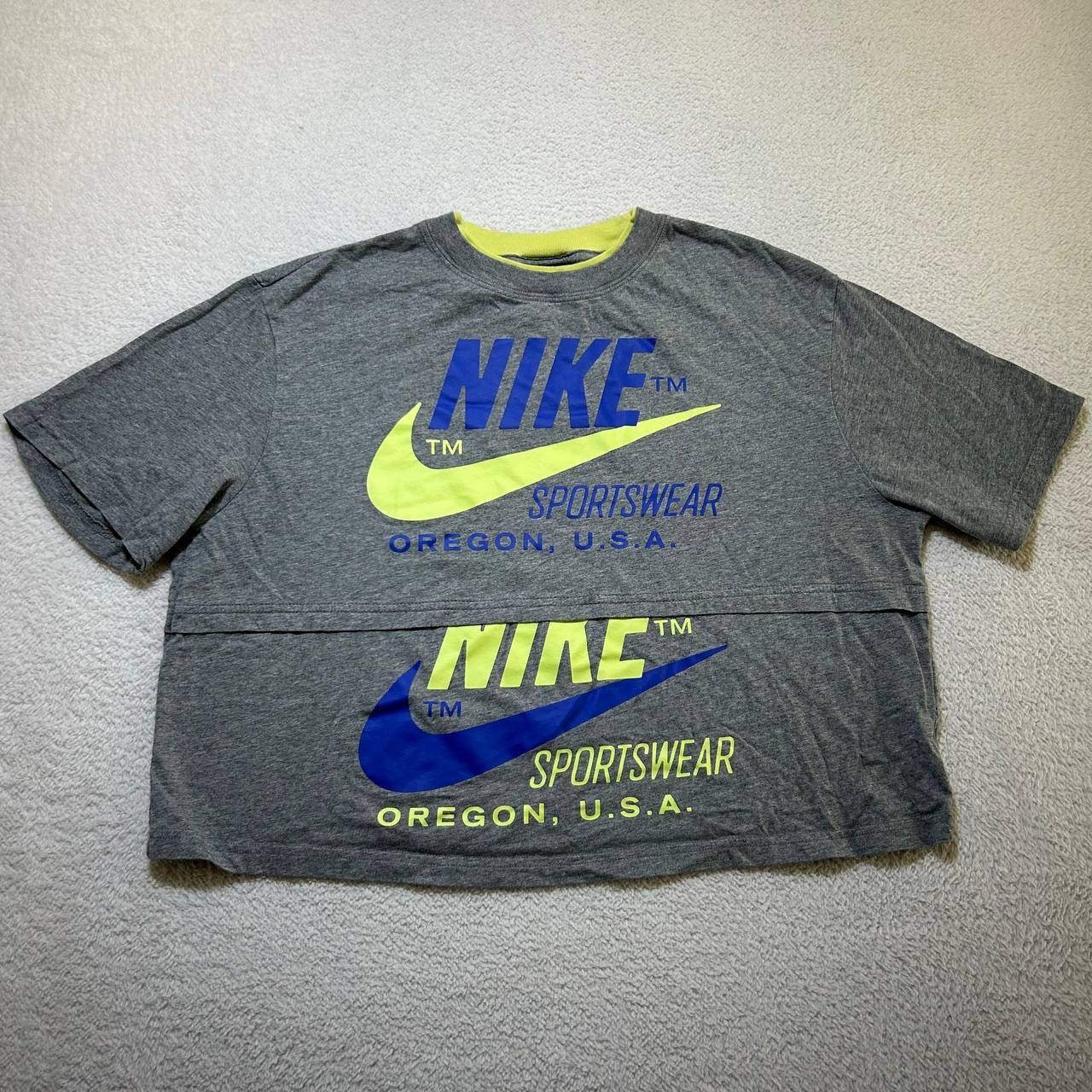 Nike Sportswear Women's Small Gray Volt Cropped Graphic T-Shirt Boxy Fit Tee