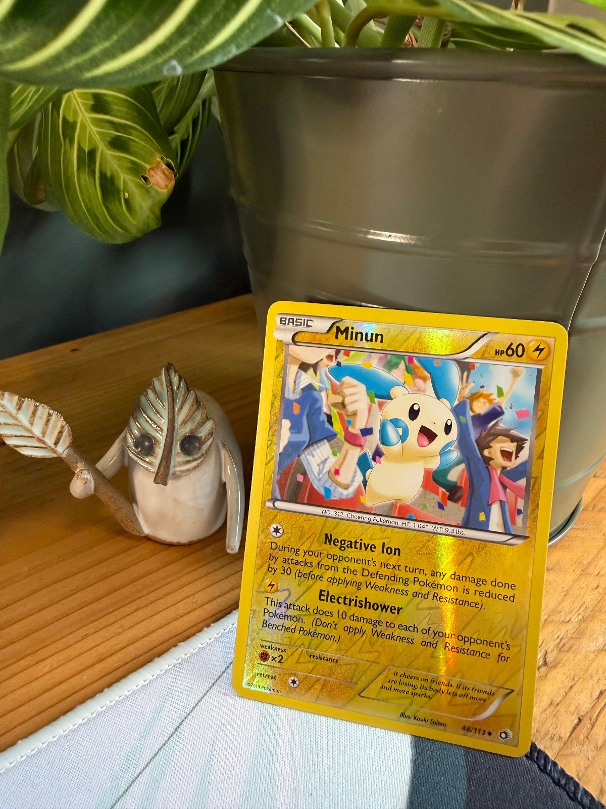 Minun 48/113 Uncommon Legendary Treasures Pokemon Reverse Holo LP