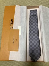 New unused Louis Vuitton Tie with box