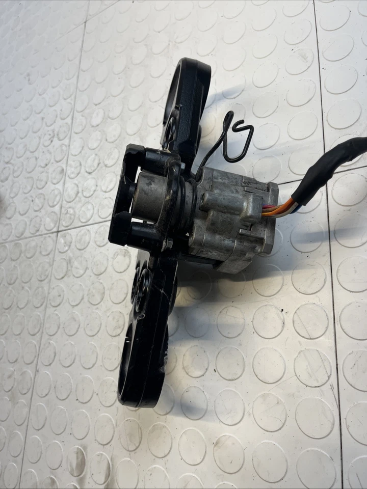 Suzuki-Hayabusa-GSX1300R 2012 techo superior triple abrazadera de árbol OEM Foto 4 de 4