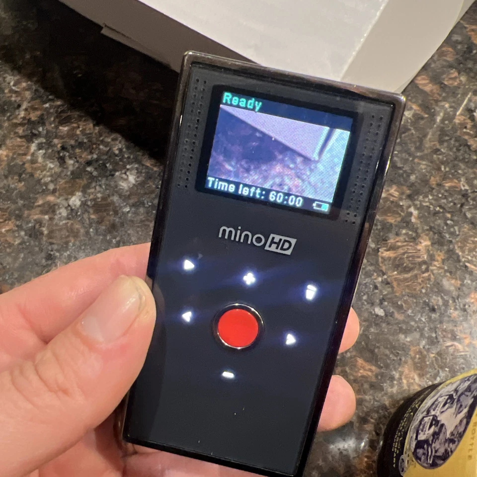 Flip Mino HD F460 4GB High Definition Digital Video Camera Used - Image 2 of 4