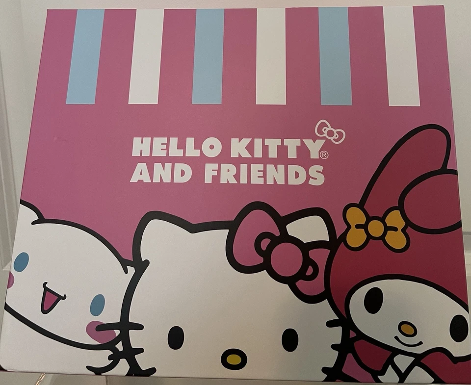 Hello Kitty 2 件装针织无檐帽套装全新带盒粉色和蓝色冬季 — 第 2/4 张图片