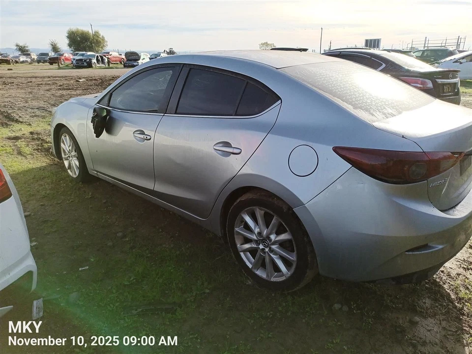 Guantera Mazda 3 2017 7835972 Foto 2 de 4