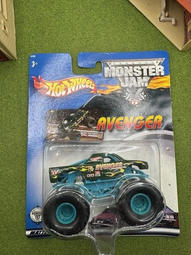 2002 Hot Wheels Monster Jam Avenger Green Chevrolet 4x4 Truck NIP NOC Vtg