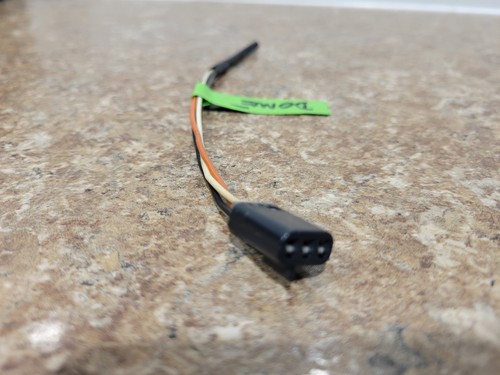 2012 Chevrolet Colorado Center Dome Light Pigtail Wire Harness - Picture 2 of 2
