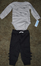 Boys Carter's NWT 2 pc dinosaur bodysuit and pant set size 12 Months