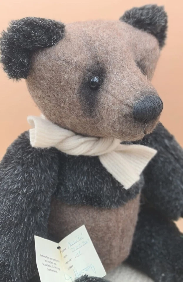 2/4 Madeleine Herzig Künstlerbär / Unikat / Teddybär / Plüschtiere/ Bär Schweiz - Bild 4 von 4