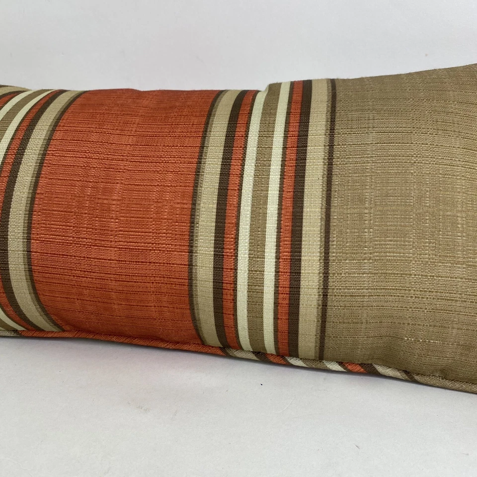 Almohada a rayas mariposas naranja y marrón 19" x 8" mariposa ribeteada Foto 3 de 4