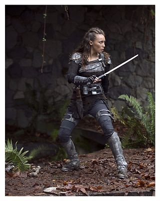 **THE 100** ALYCIA DEBNAM-CAREY 