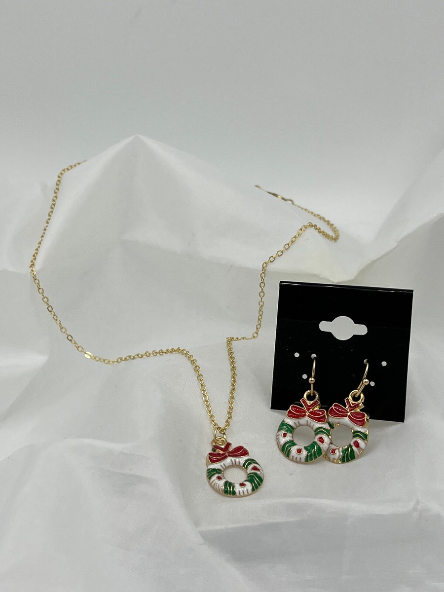 Goldtone Red Green White Enamel Christmas Wreath Pendant on Chain  Earrings Set