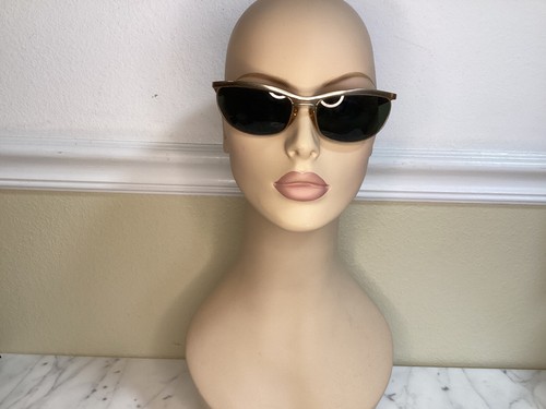 Vintage Giorgio Armani Gold Sunglasses Made in Italy - Picture 3 of 8
