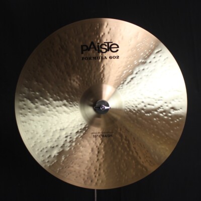 Paiste 19'' Formula 602 Modern Essentials Crash - 1668g (video demo)