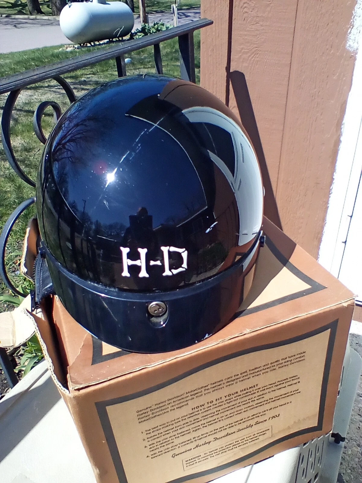 Genuine Harley Davidson motorcycle helmet xs boneyard plus insulated gloves