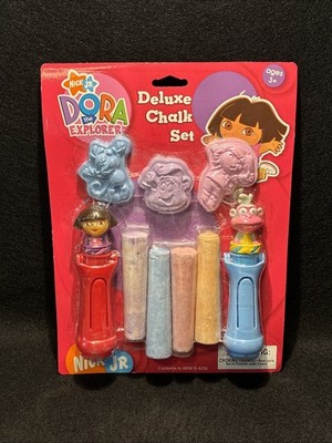Dora The Explorer (2006) Nick Jr. Deluxe Chalk Set Boots 2 Chalk Holders NOS NIP