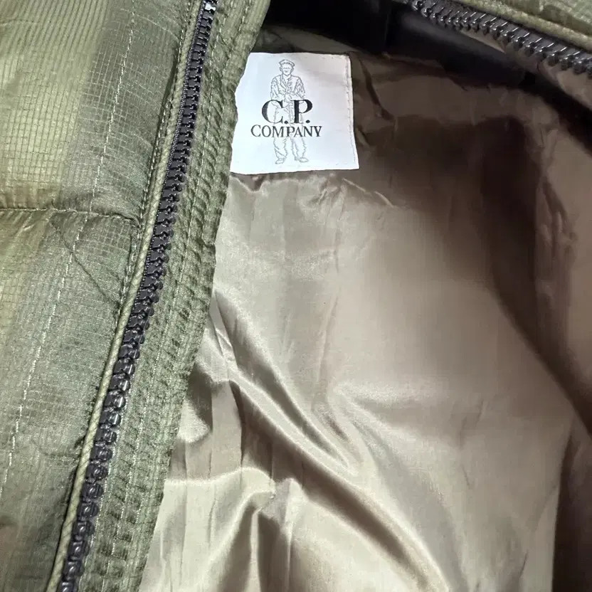CP Company Old Style XL Hooded Padded Coat NEW thumbnail 4