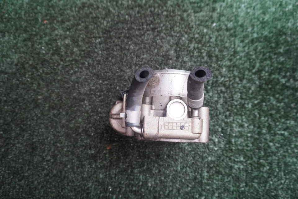 KIA Sportage 2016 2017 2018 motor 2,4 L carrocería del acelerador fabricante de equipos originales 75 k millas 351002G600 Foto 3 de 4