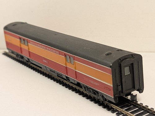 Con-Cor Southern Pacific Tageslicht Gepäckwagen 6599 Spur HO | Condition: Used