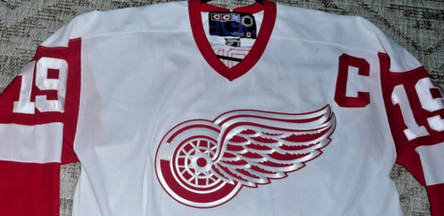 Vintage Steve Yzerman CCM Detroit Red Wings Herren XL Hockey Trikot Neuwertig! - Bild 2 von 4